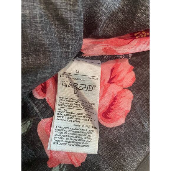 Old Navy Women's Floral Off-the-Shoulder Blouse Top Black‎ Hawaiian Size Medium - Picture 3 of 6